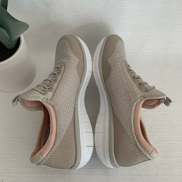 Skechers Air Cooled Memory Foam Dual Lite Beige Slip On Sneakers Woman’s 9 - Picture 7 of 12